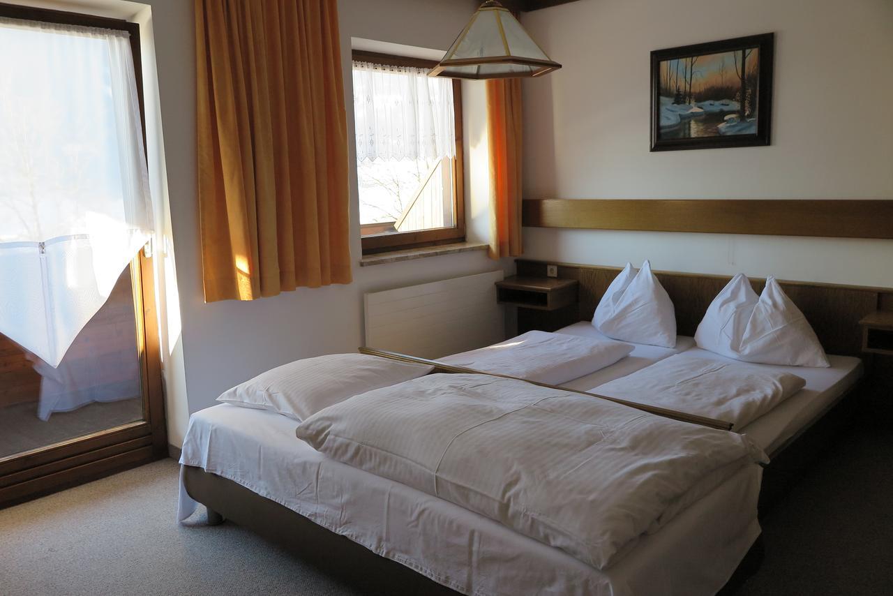 Haus Enzian Sankt Johann im Pongau Quarto foto