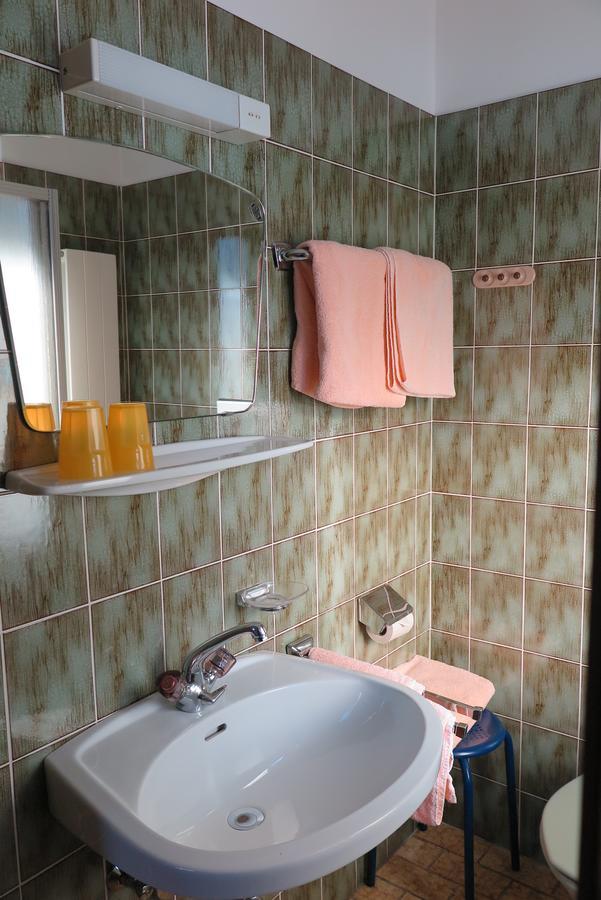 Haus Enzian Sankt Johann im Pongau Quarto foto
